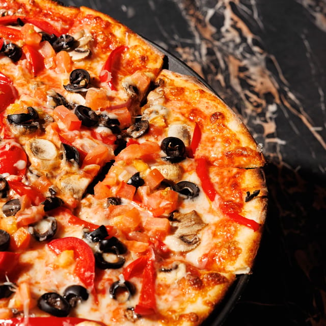 Veggie Supreme Pie (Large 18").